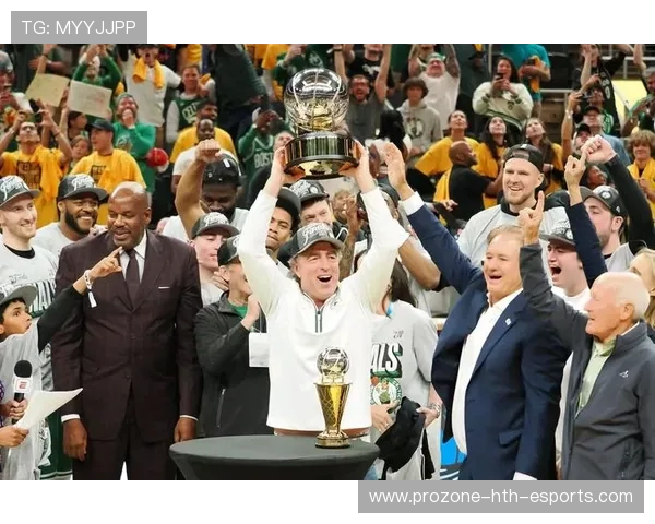 体育圈大瓜：顶级教练与队内球星彻底决裂